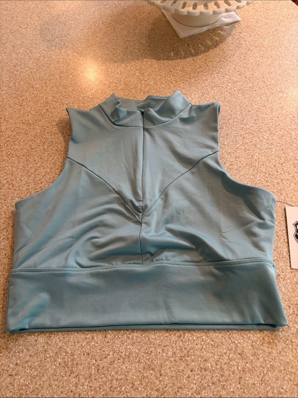 K-Swiss Long Game Crop Top in Nile
